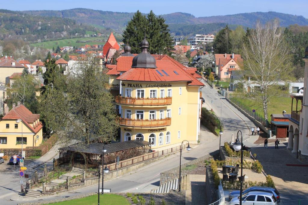 Lazensky Lecebny Dum Praha Luhacovice Exterior photo