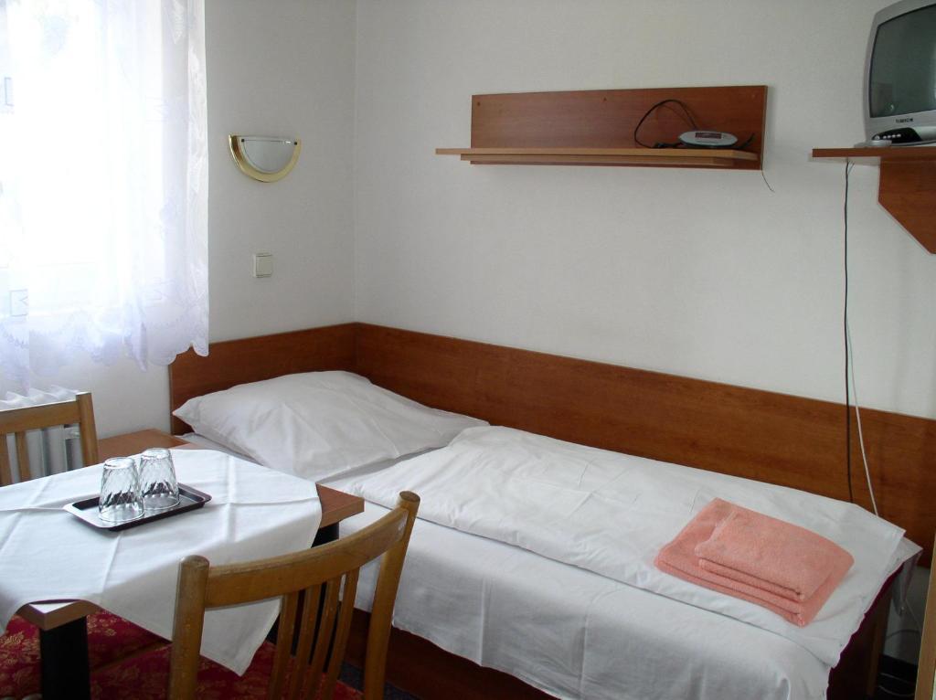 Lazensky Lecebny Dum Praha Luhacovice Room photo